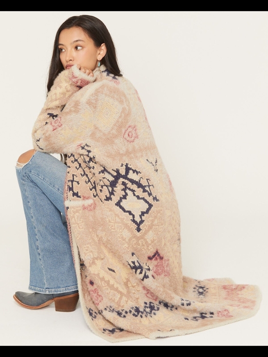 Shyanne Sweaters - SHYANNE WOMEN'S SOUTHWESTERN PRINT EYELASH YARN DUSTER